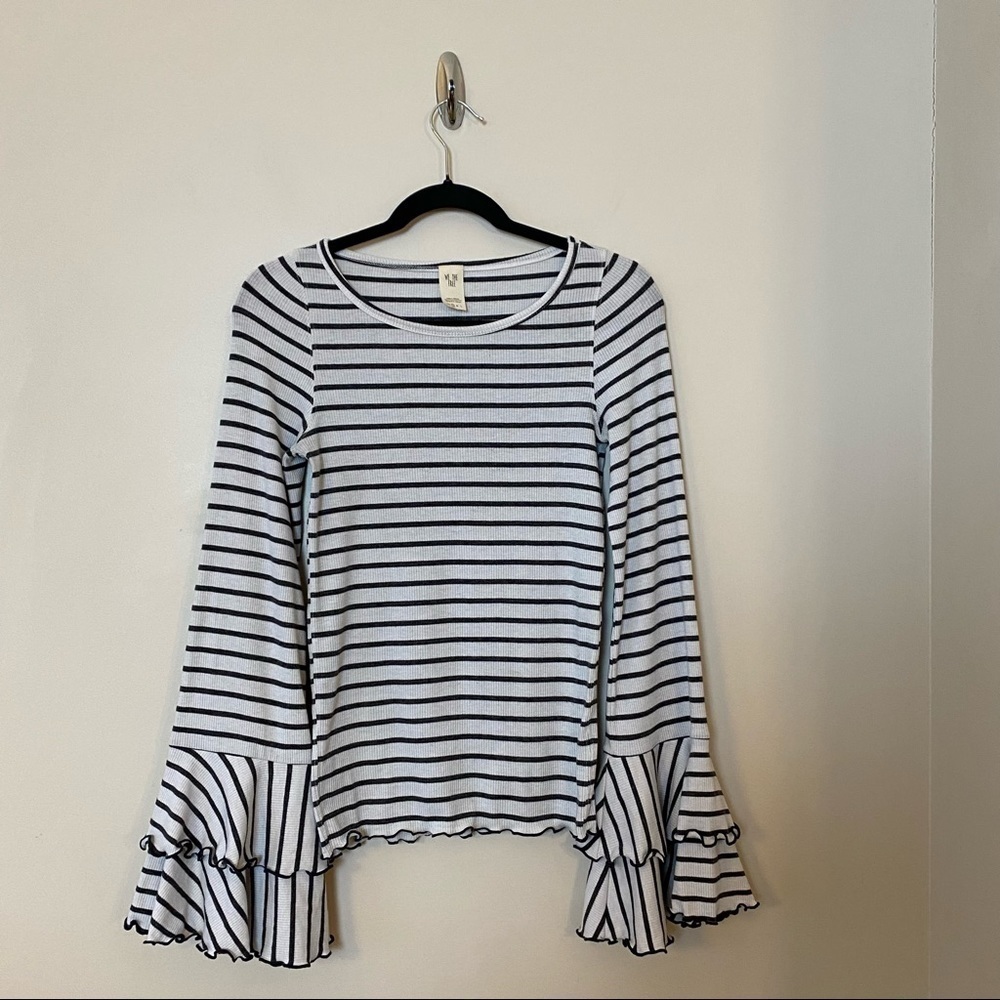 Free People- The Good Finds Ruffle Cuff Top (Size:Small) - Picture 2 of 8